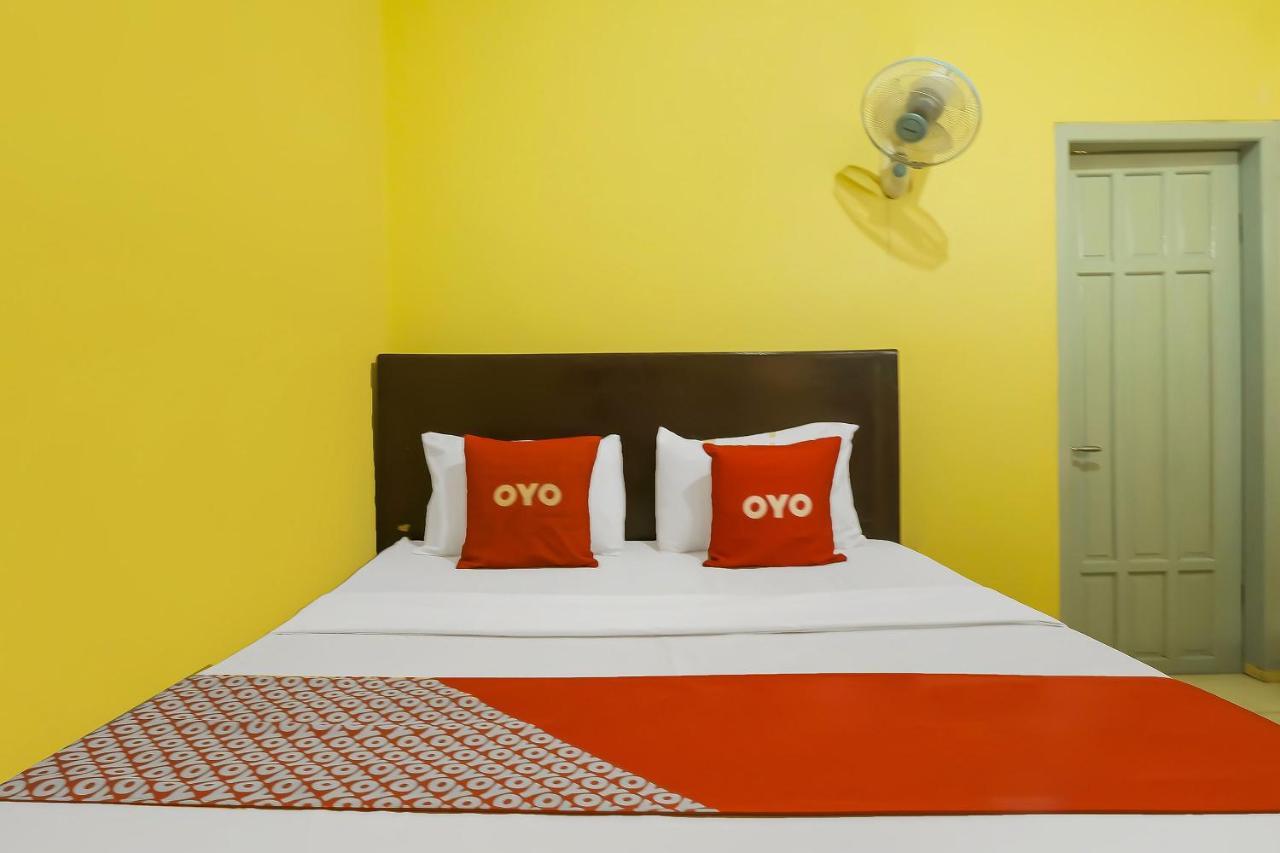Oyo 92483 Hotel Kirana Salatiga Exterior photo